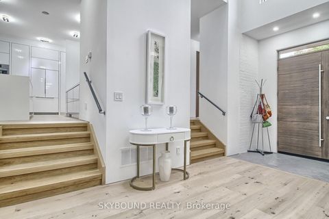 Photo 7 at 5 Hatton Court, Rosethorn, Toronto