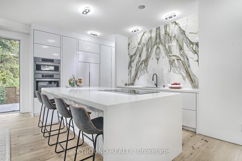 Photo 8 at 5 Hatton Court, Rosethorn, Toronto