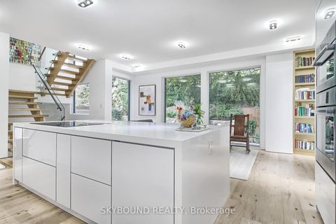 Photo 10 at 5 Hatton Court, Rosethorn, Toronto