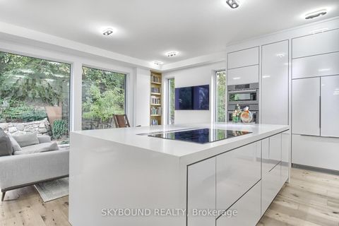 Photo 11 at 5 Hatton Court, Rosethorn, Toronto