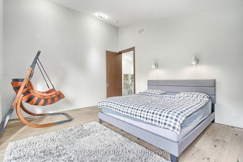 Photo 25 at 5 Hatton Court, Rosethorn, Toronto