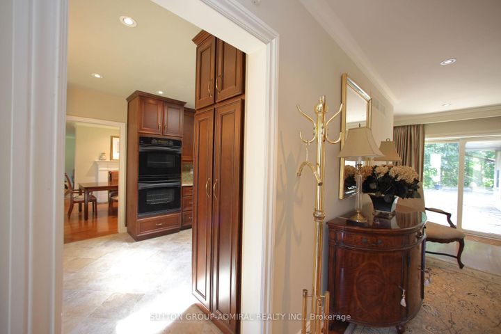 Photo 6 at 91 Forest Grove Drive, Bayview Village, Toronto