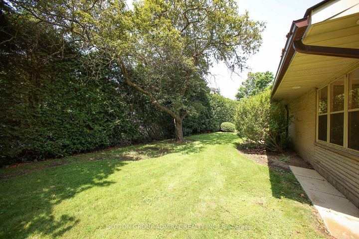 Photo 36 at 91 Forest Grove Drive, Bayview Village, Toronto