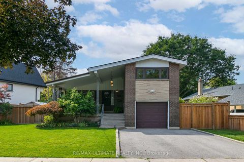Photo 1 at 134 Verobeach Boulevard, Humbermede, Toronto