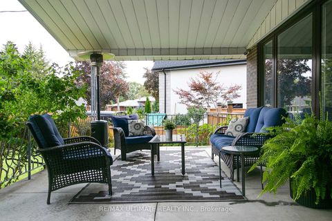 Photo 6 at 134 Verobeach Boulevard, Humbermede, Toronto