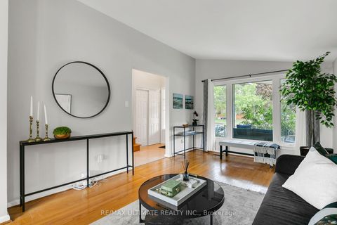 Photo 11 at 134 Verobeach Boulevard, Humbermede, Toronto
