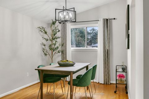 Photo 15 at 134 Verobeach Boulevard, Humbermede, Toronto