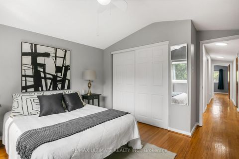 Photo 23 at 134 Verobeach Boulevard, Humbermede, Toronto