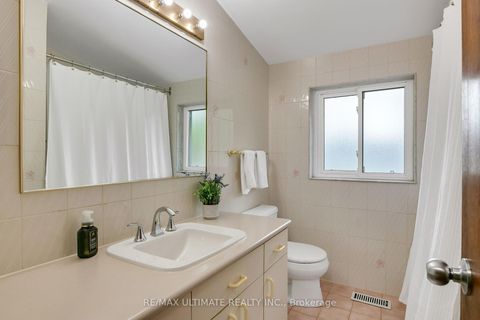 Photo 35 at 134 Verobeach Boulevard, Humbermede, Toronto