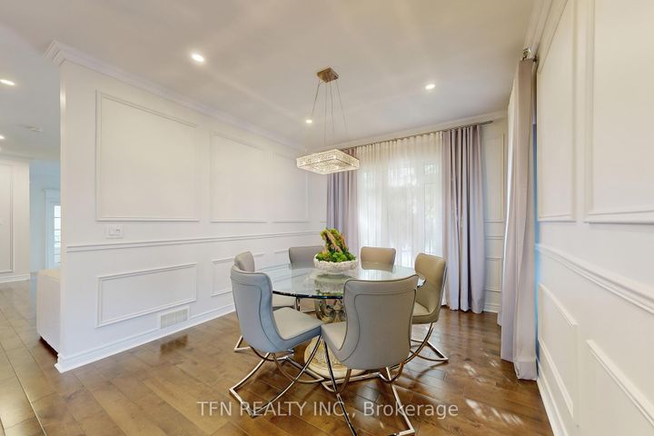 Photo 16 at 177 Bentoak Crescent, Patterson, Vaughan