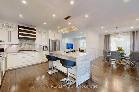 Photo 6 at 177 Bentoak Crescent, Patterson, Vaughan