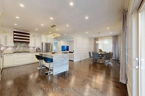 Photo 9 at 177 Bentoak Crescent, Patterson, Vaughan