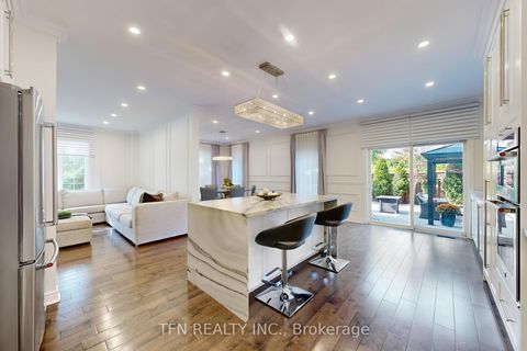 Photo 10 at 177 Bentoak Crescent, Patterson, Vaughan