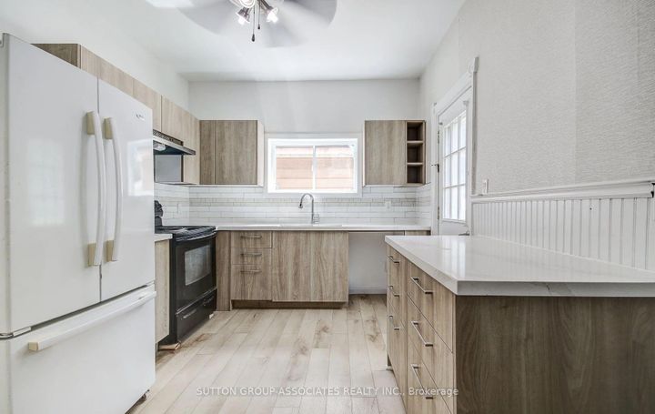 Photo 5 at 12 East 25th Street, Eastmount, Hamilton