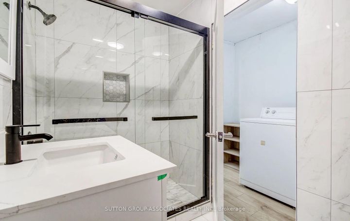 Photo 11 at 12 East 25th Street, Eastmount, Hamilton