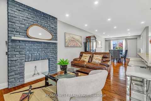 Photo 14 at 116 FAWCETT Trail, Malvern, Toronto