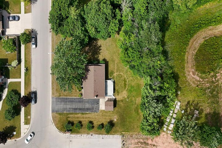 Photo 5 at 220 Winona Road, Winona, Hamilton