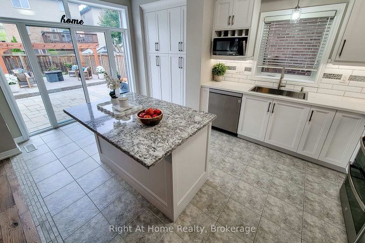 Photo 14 at 123 Vinton Road, Ancaster, Hamilton