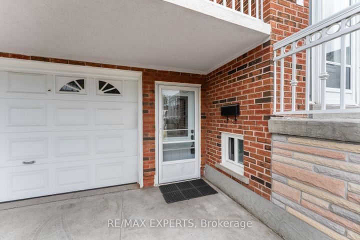 Photo 4 at 179 Dolores Road, Jane Heights, Toronto