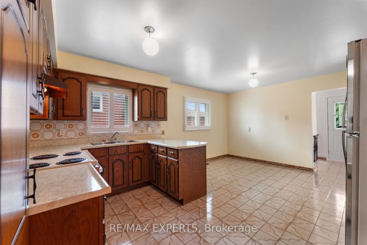 Photo 13 at 179 Dolores Road, Jane Heights, Toronto