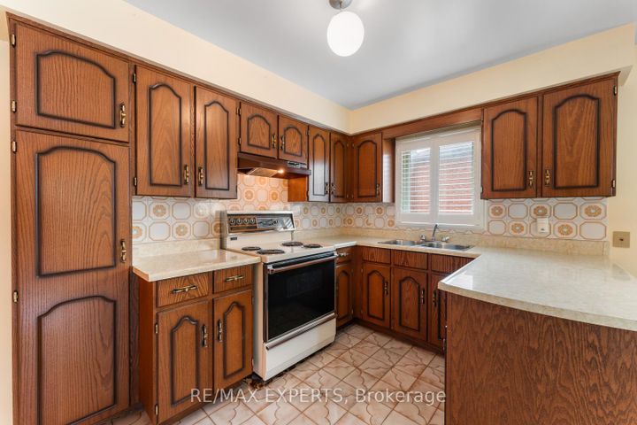 Photo 15 at 179 Dolores Road, Jane Heights, Toronto