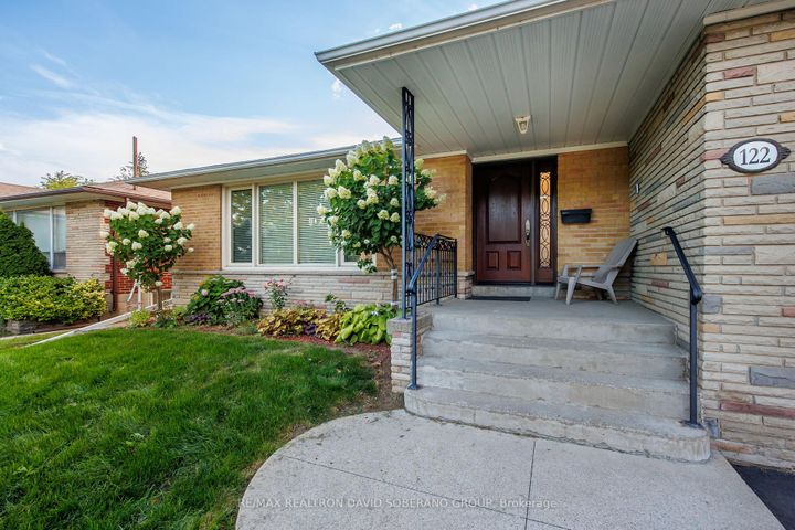 Photo 2 at 122 Collinson Boulevard, Clanton Park, Toronto