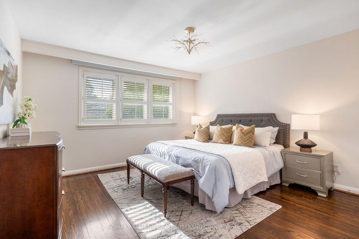 Photo 15 at 122 Collinson Boulevard, Clanton Park, Toronto