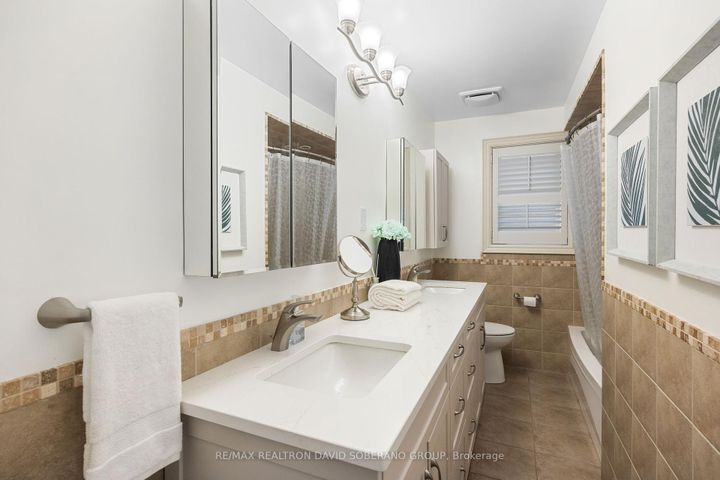 Photo 16 at 122 Collinson Boulevard, Clanton Park, Toronto