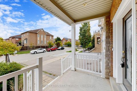 Photo 1 at 79 Carnoustie Crescent, Jefferson, Richmond Hill Photo 1 at 79 Carnoustie Crescent, Jefferson, Richmond Hill