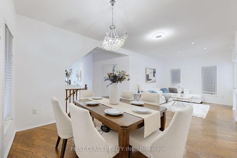 Photo 6 at 79 Carnoustie Crescent, Jefferson, Richmond Hill