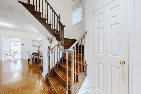 Photo 14 at 79 Carnoustie Crescent, Jefferson, Richmond Hill