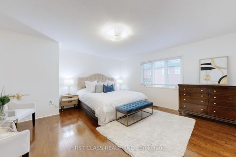 Photo 16 at 79 Carnoustie Crescent, Jefferson, Richmond Hill