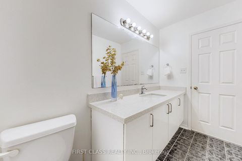 Photo 25 at 79 Carnoustie Crescent, Jefferson, Richmond Hill