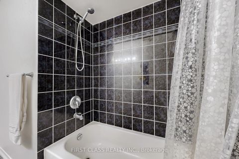 Photo 26 at 79 Carnoustie Crescent, Jefferson, Richmond Hill