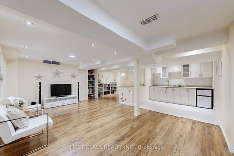 Photo 27 at 79 Carnoustie Crescent, Jefferson, Richmond Hill