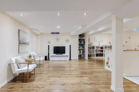 Photo 28 at 79 Carnoustie Crescent, Jefferson, Richmond Hill