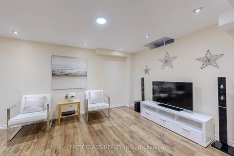 Photo 29 at 79 Carnoustie Crescent, Jefferson, Richmond Hill