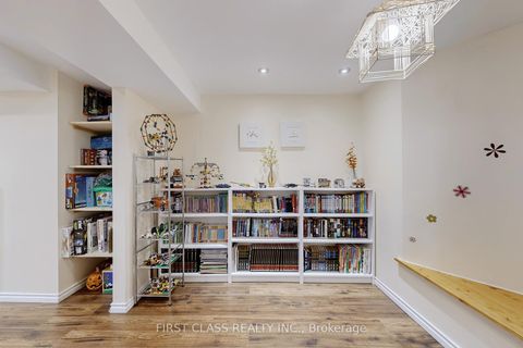 Photo 36 at 79 Carnoustie Crescent, Jefferson, Richmond Hill