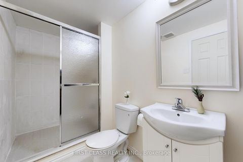 Photo 38 at 79 Carnoustie Crescent, Jefferson, Richmond Hill