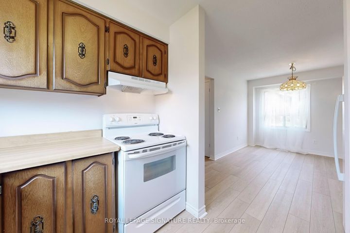 Photo 8 at 35 Crittenden Square, Malvern, Toronto