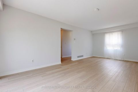 Photo 6 at 35 Crittenden Square, Malvern, Toronto