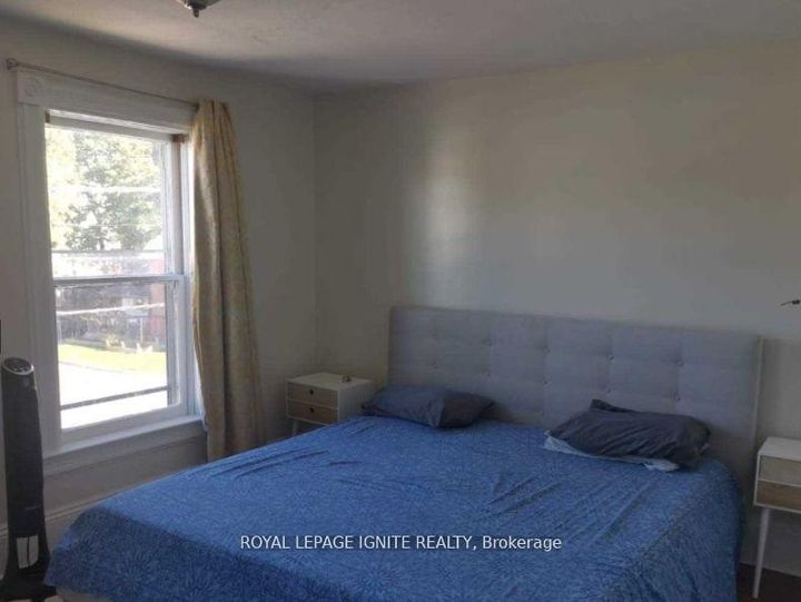 Photo 8 at 182 Albert Street, Central, Oshawa
