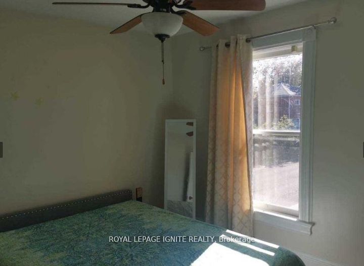 Photo 9 at 182 Albert Street, Central, Oshawa