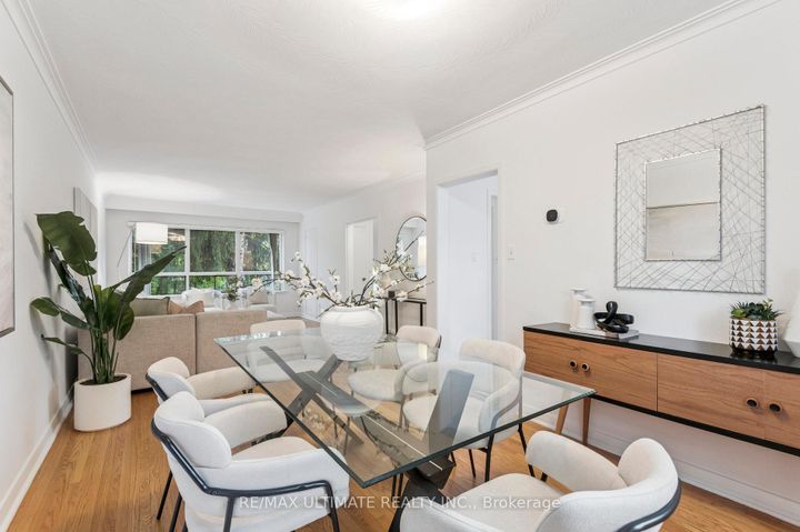 Photo 1 at 24 Highbury Road, Pelmo Park W5, Toronto