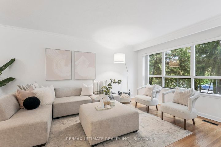 Photo 3 at 24 Highbury Road, Pelmo Park W5, Toronto