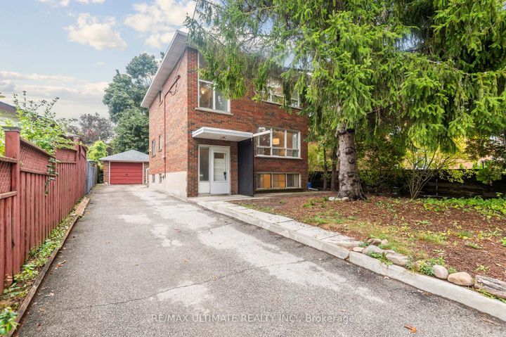 Photo 6 at 24 Highbury Road, Pelmo Park W5, Toronto