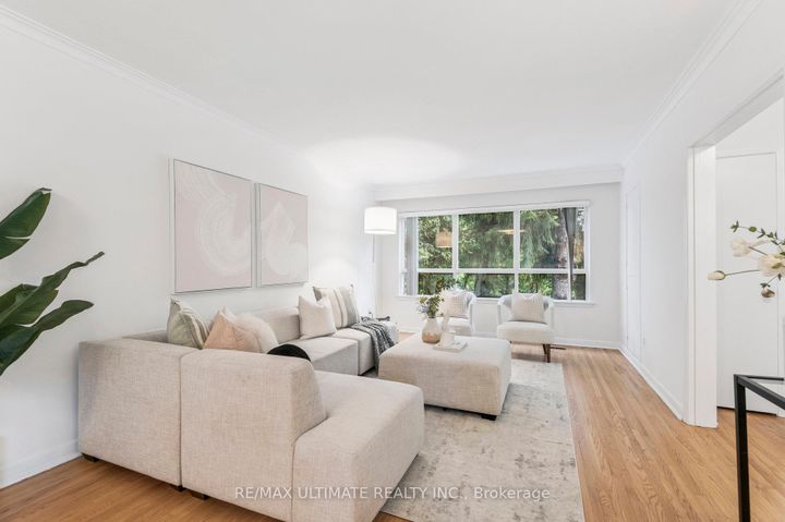 Photo 7 at 24 Highbury Road, Pelmo Park W5, Toronto