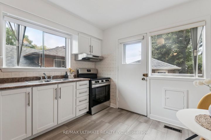 Photo 16 at 24 Highbury Road, Pelmo Park W5, Toronto