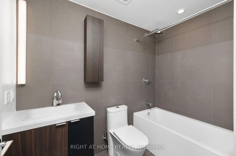 Photo 3 at 1512 - 35 Mercer Street, Waterfront Communities C1, Toronto
