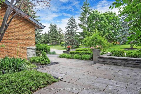 Photo 5 at 29 Curtis Crescent, King City, King